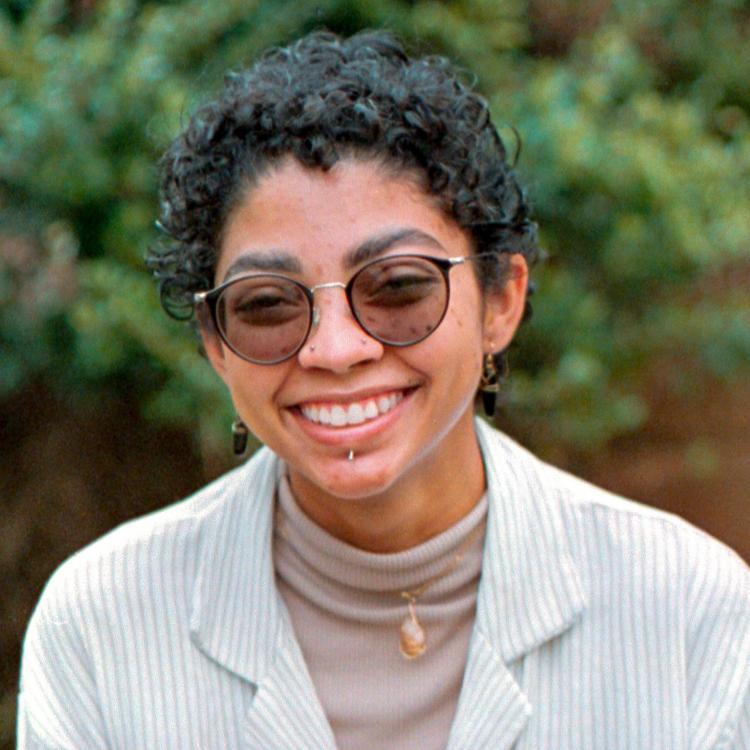 "Lani Daes, Spring 2022 Honors Thesis Award Winner"