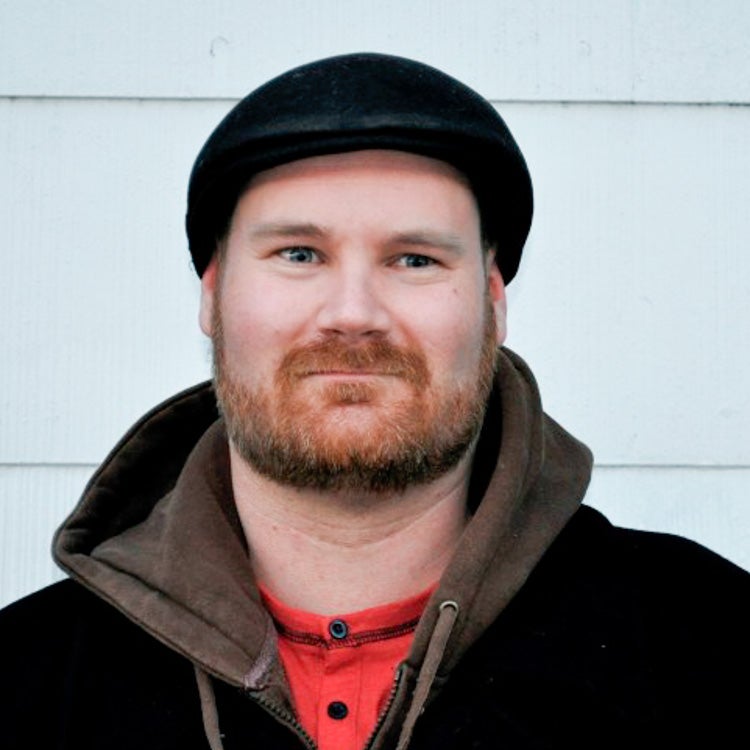 750(w)x500(h), preferred ratio 3:2